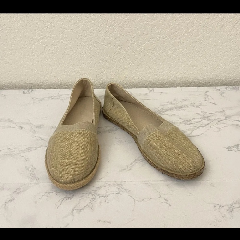 West Loop Women Slip On Canvas Flats Size 7/8 cream Slip On Brown Shoes C​​​​​​